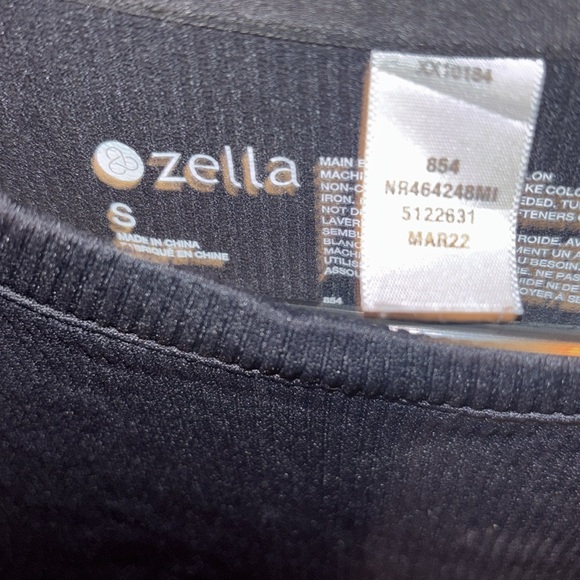 Zella black crewneck - Picture 2 of 12